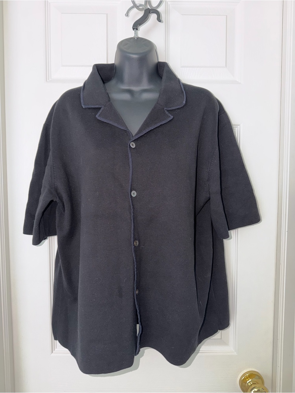 COS Men’s Regular Piping Open Collar Short Sleeve Knit Button Down Shirt